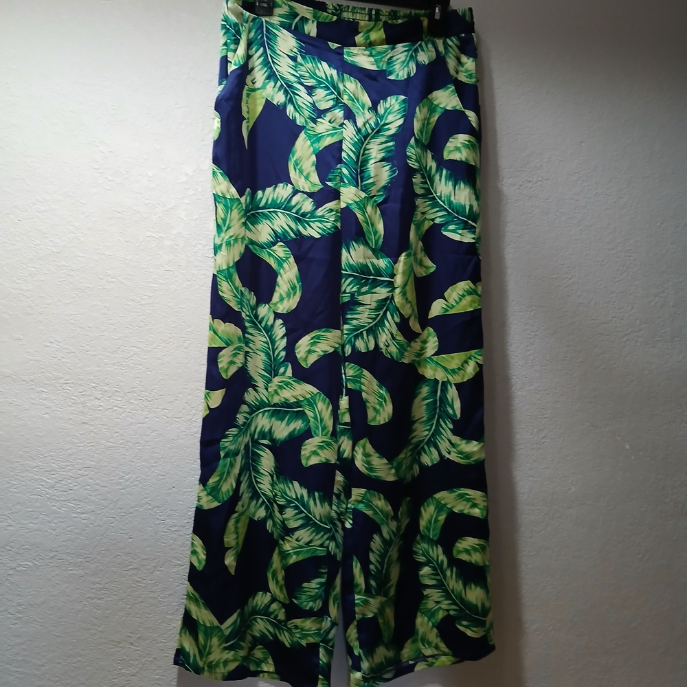 Bwear Green and Blue Patterned Pants Nwot